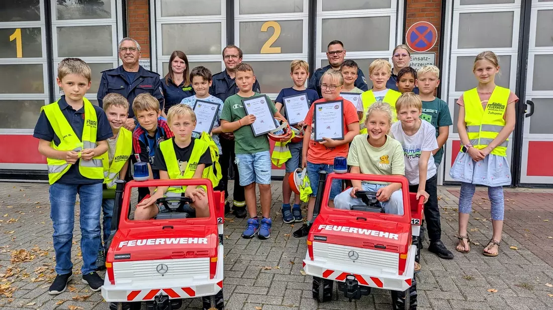 FW-KLE: Freiwillige Feuerwehr Bedburg-Hau: Starke Nachwuchsarbeit in Kinder- und Jugendfeuerwehr - Bild: presseportal.de