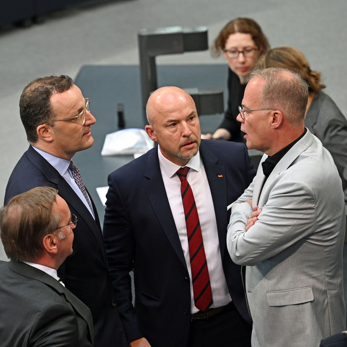 Für die Fraktionschefs von Union und SPD liefen Bundestags-Abstimmungen nicht immer rund. (Archivbild) - Foto: Niklas Treppner/dpa