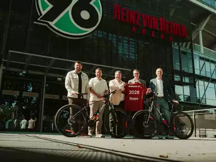 Neuer Mobilitätspartner Fahrrad: Hannover 96 künftig als Tandem mit Linexo - Foto: presseportal.de