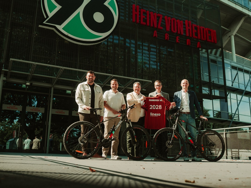 Neuer Mobilitätspartner Fahrrad: Hannover 96 künftig als Tandem mit Linexo - Foto: presseportal.de