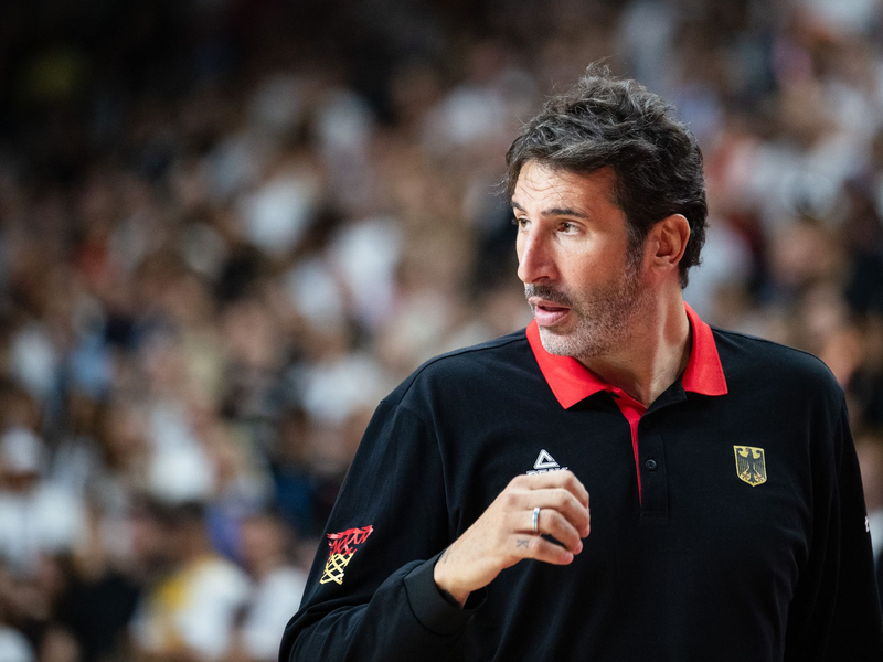 Aus dem Krankenhaus raus: Basketball-Trainer Mumbru. - Foto: Marius Becker/dpa