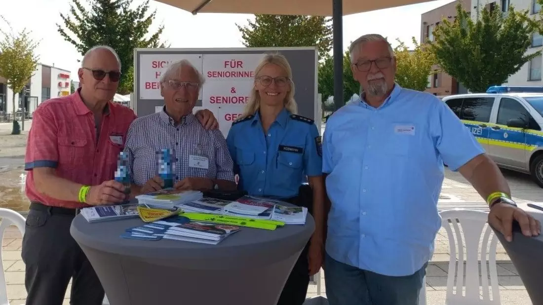 POL-OF: Zwei Männer gerieten aneinander; Schutzfrau vor Ort auf dem Sommerfest der Senioren; Bordcomputer aus Traktoren geklaut und mehr - Bild: presseportal.de