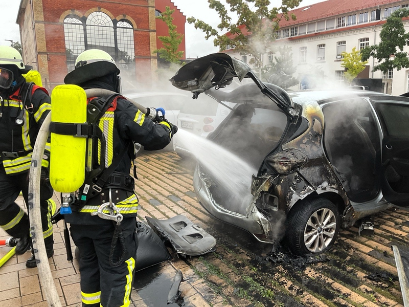 FW-OG: 3x elektrischer Strom - Natur und alternative Energien fordern die Feuerwehr heraus - Foto: presseportal.de