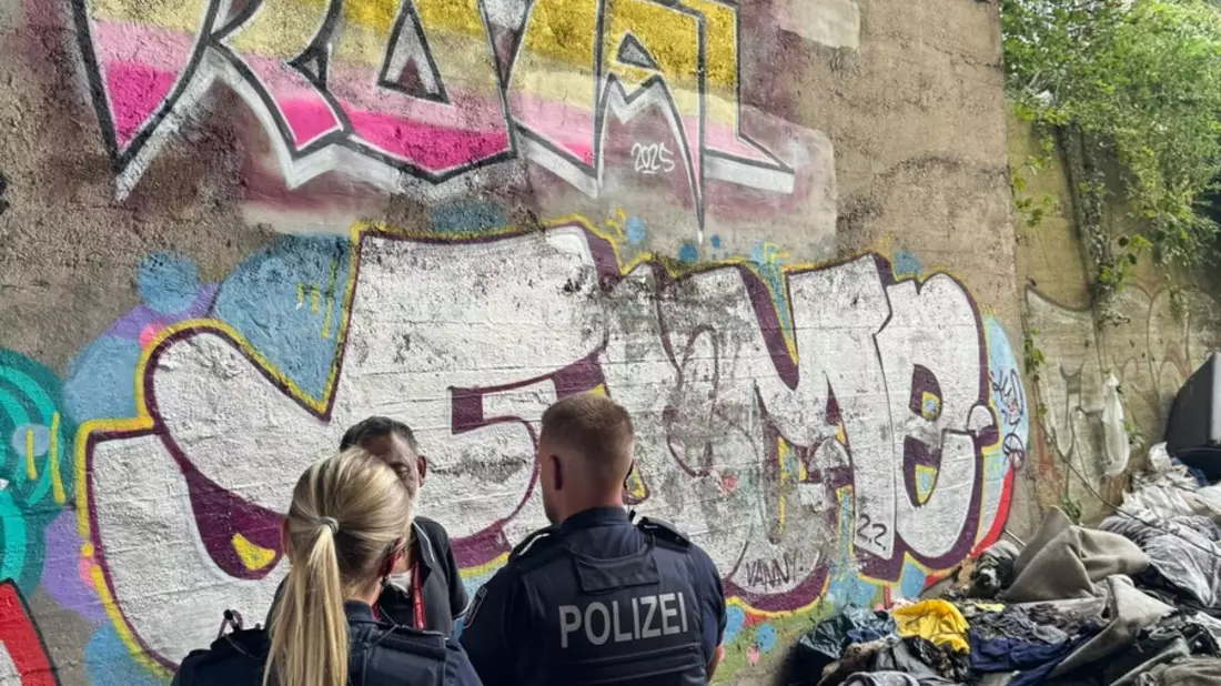 POL-D: Stadtmitte - Sicherheit im Bahnhofsumfeld - Schwerpunkteinsatz in der Drogenszene - Mehrere Betäubungsmitteldelikte - Hilfsangebote vermittelt - Bild: presseportal.de