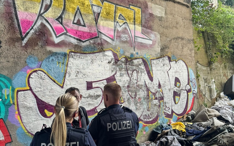 POL-D: Stadtmitte - Sicherheit im Bahnhofsumfeld - Schwerpunkteinsatz in der Drogenszene - Mehrere Betäubungsmitteldelikte - Hilfsangebote vermittelt - Foto: presseportal.de