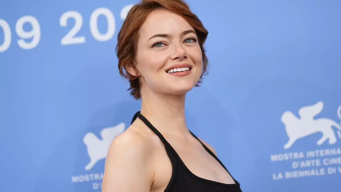 Emma Stone sorgte für Hollywood-Glamour in Venedig. - Bild: Scott A Garfitt/Invision/AP/dpa