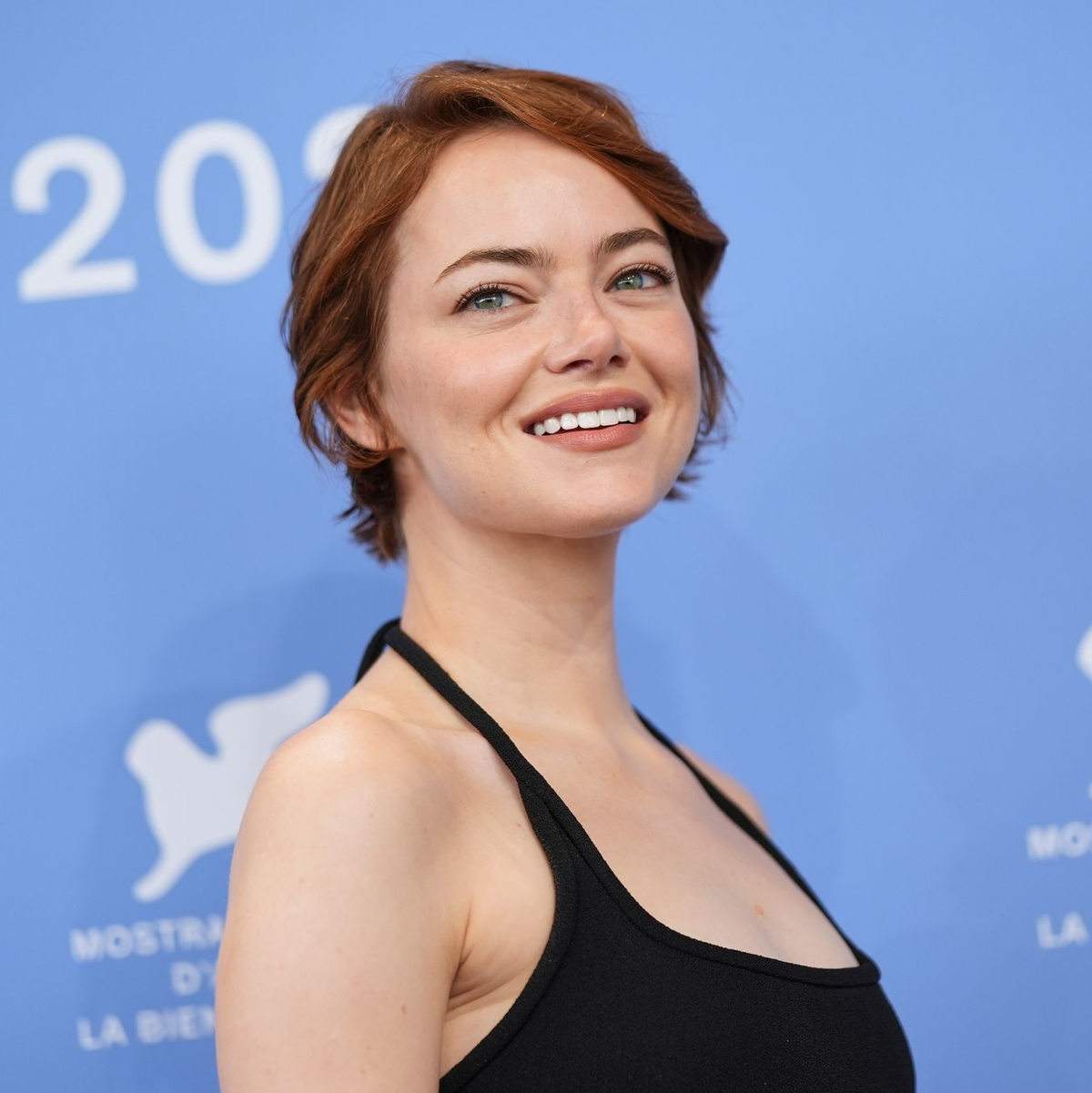Emma Stone sorgte für Hollywood-Glamour in Venedig. - Foto: Scott A Garfitt/Invision/AP/dpa