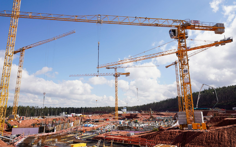 Das Areal der geplanten Klinik ist so groß wie 112 Fußballfelder. (Archivbild) - Foto: Uwe Anspach/dpa Das Areal der geplanten Klinik ist so groß wie 112 Fußballfelder. (Archivbild) - Foto: Uwe Anspach/dpa