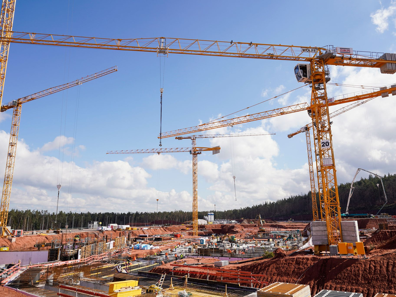 Das Areal der geplanten Klinik ist so groß wie 112 Fußballfelder. (Archivbild) - Foto: Uwe Anspach/dpa