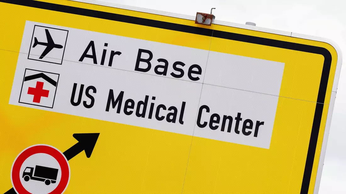 Das Krankenhaus steht unweit des US-Stützpunkts Ramstein. (Archivbild) - Bild: Uwe Anspach/dpa