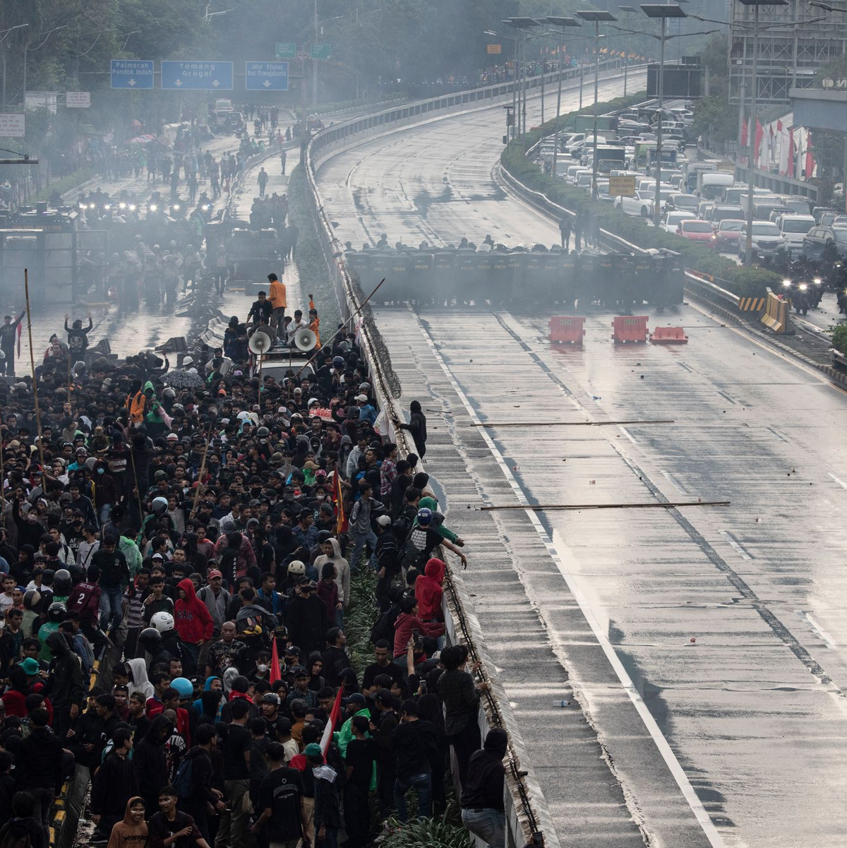 In vielen Landesteilen gibt es seit Tagen heftige Proteste. - Foto: Donal Husni/ZUMA Press Wire/dpa