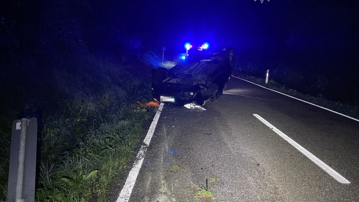 POL-PIZW: Alkohol legt Auto aufs Dach - Foto: presseportal.de