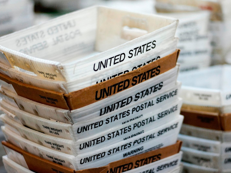 Von den zollfreien Lieferungen im Wert unter 800 Dollar profitierten bisher stark Online-Händler wie Temu und Shein. (Archivbild) - Foto: Nati Harnik/AP/dpa