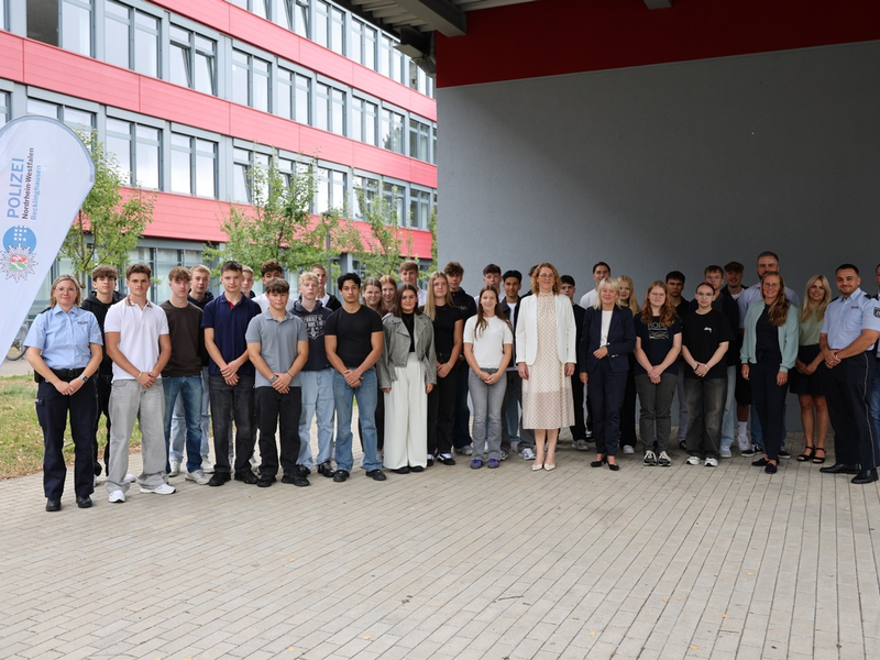 POL-RE: Kreis Recklinghausen/Bottrop: Herzlich willkommen beim Polizei-Abitur - 29 Schüler beginnen an der Fachoberschule Polizei - Foto: presseportal.de