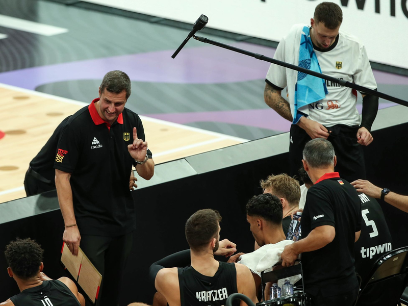 Die deutschen Basketballer wurden im Teamhotel geweckt. - Foto: Matthias Stickel/dpa