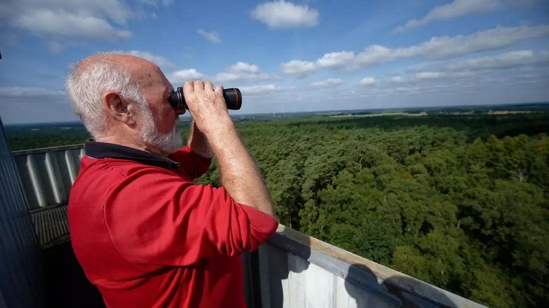 Der Feuerwachturm Galgenberg am nördlichen Rand des Ruhrgebiets ist Teil eines Verbundes.  - Bild: Henning Kaiser/dpa