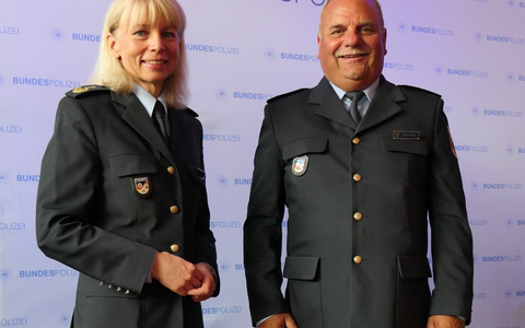 BPOL NRW: Leiter Bundespolizeiinspektion Köln in den Ruhestand verabschiedet - Foto: presseportal.de