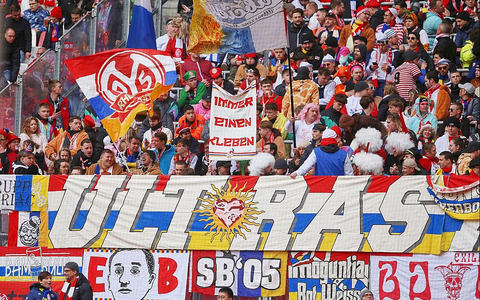 Fans des FSV Mainz 05 (Archiv) - Foto: über dts Nachrichtenagentur