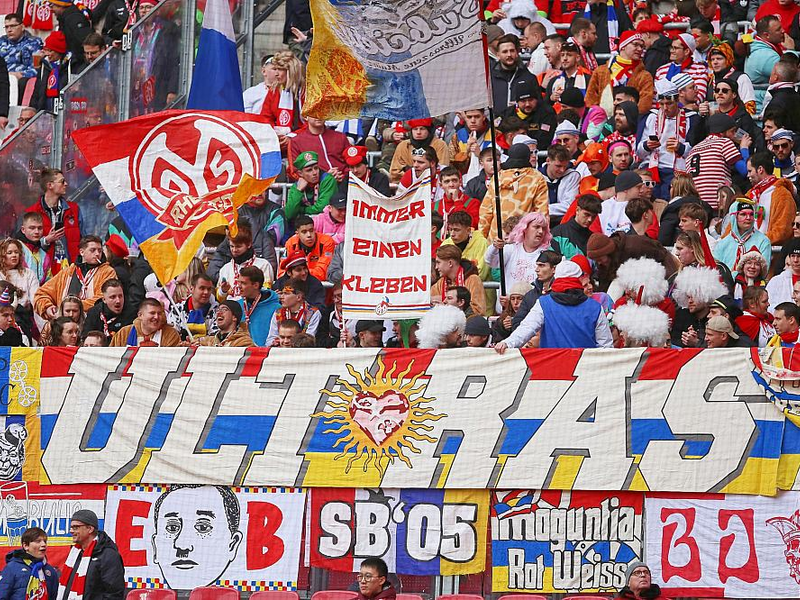 Fans des FSV Mainz 05 (Archiv) - Foto: über dts Nachrichtenagentur