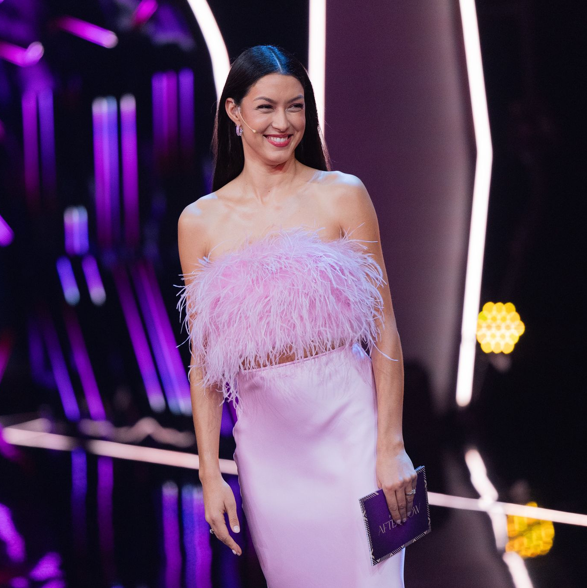 Im Finale haben sie getippt: Verona Pooth (M) und Chris Tall als feste Jurymitglieder und Gast Beatrice Egli.  - Foto: Rolf Vennenbernd/dpa