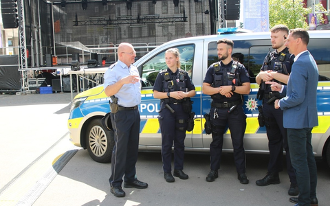 POL-SI: Siegener Stadtfest 2025 - Kreispolizeibehörde Siegen-Wittgenstein leistet mit starken Kräften wichtigen Beitrag zur Sicherheit - Foto: presseportal.de