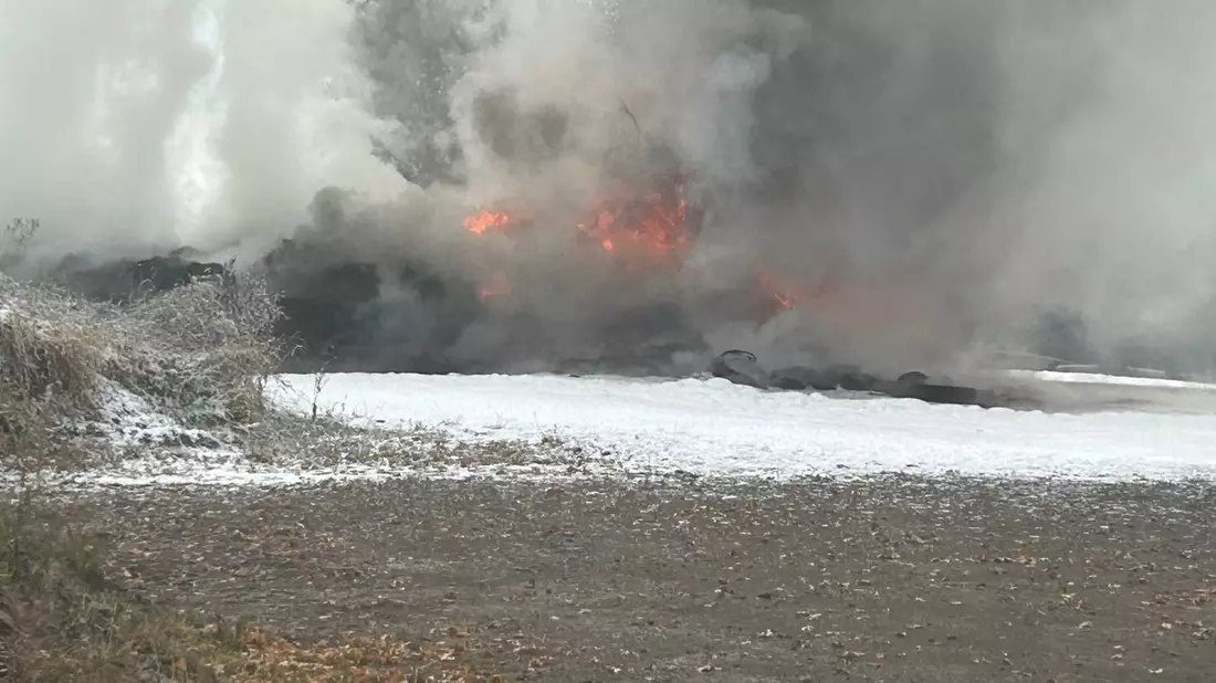 POL-PDWIL: Brand eines Reifenhaufens - Bild: presseportal.de