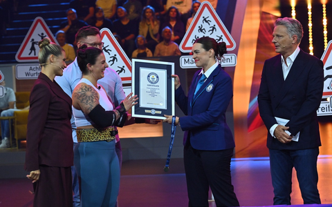 Neun Weltrekorde! Guinness World Records - Die große Show der Weltrekorde überzeugt am Freitagabend in SAT.1 - Foto: Joyn/Claudius Pflug, presseportal.de