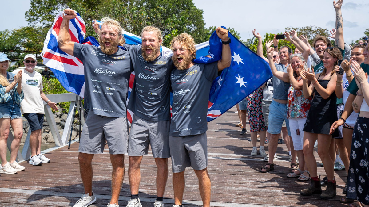 In Australien wurden die Brüder von der Familie und Freunden empfangen.  - Foto: Nuno Avendano/AAP/dpa