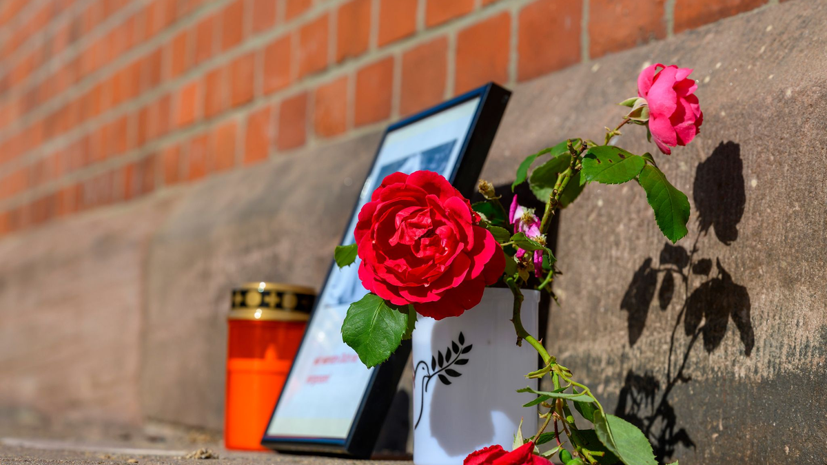 Nach dem Tod einer 16-Jährigen am Bahnhof Friedland steht ein Iraker unter dringenden Verdacht. Bundesinnenminister Drobrindt (CSU) sieht Versäumnisse der Behörden. (Archivbild)  - Foto: Swen Pförtner/dpa