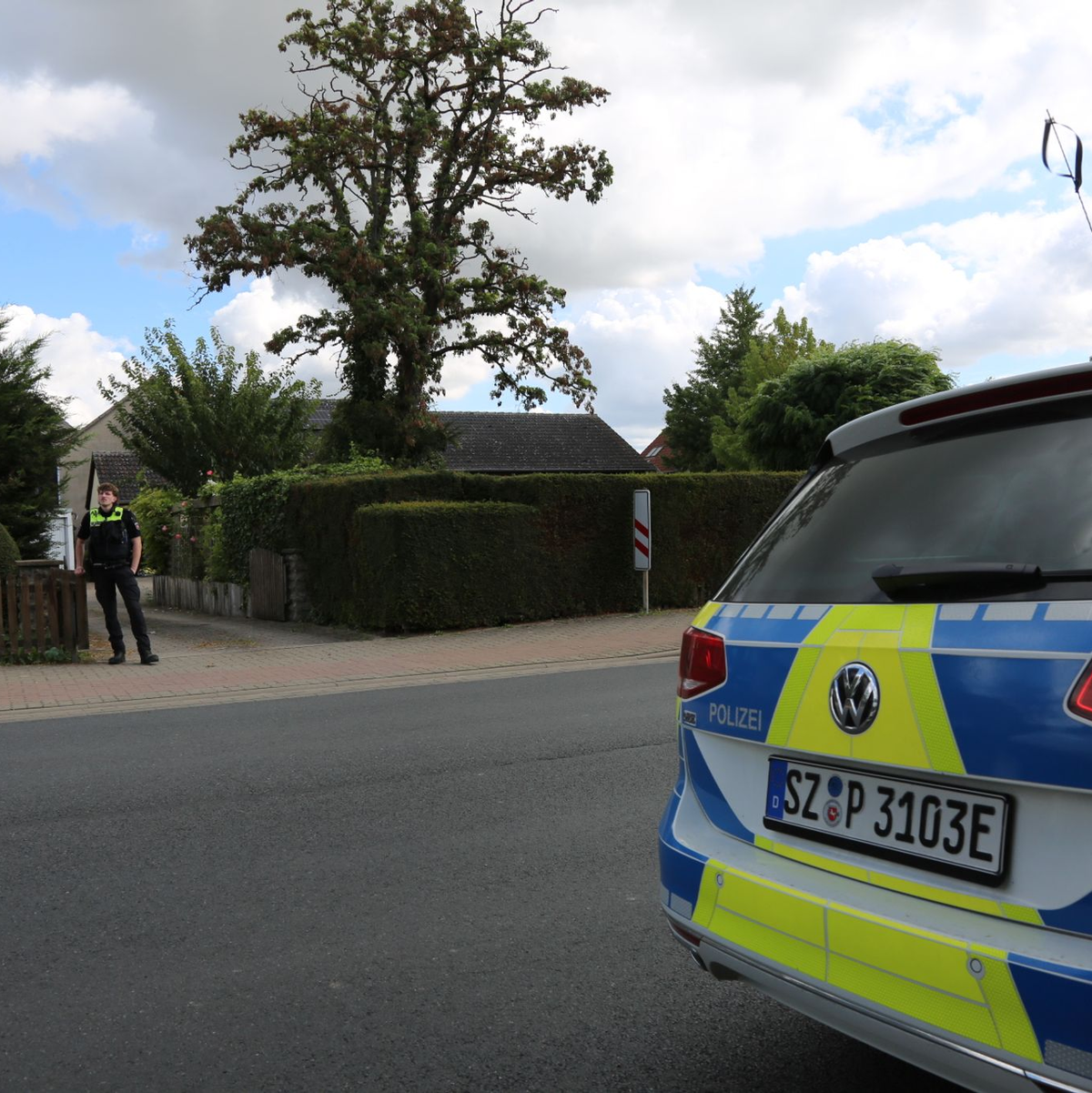 Einsatzkräfte hatten mit einem Großaufgebot nach dem Jungen gesucht.  - Foto: Benjamin Müller/TNN/dpa