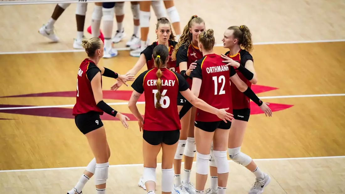 Alsmeier lobte die Entwicklung im Team. - Bild: Volleyballworld/dpa