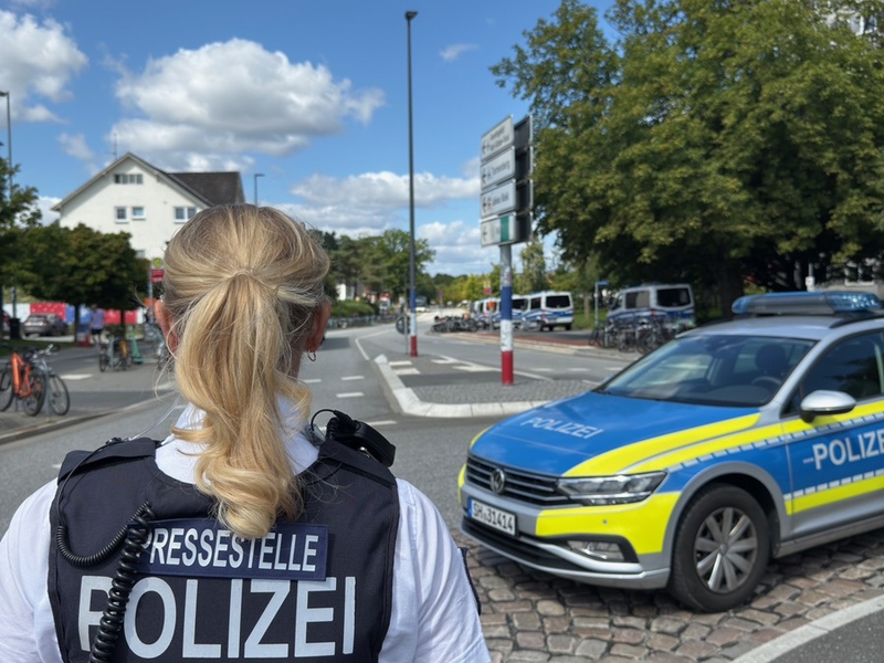 POL-KI: 250830.5 - Fußballeinsatz zum Heimspiel Holstein Kiel gegen Hannover 96 - Foto: presseportal.de