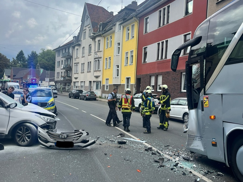 FW-BO: Schwerer Verkehrsunfall in Westenfeld fordert 5 Verletzte - Foto: presseportal.de