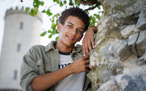 Salimou Thiam feierte seinen Durchbruch mit dem GZSZ-Ableger «Uferpark». - Foto: Friso Gentsch/dpa