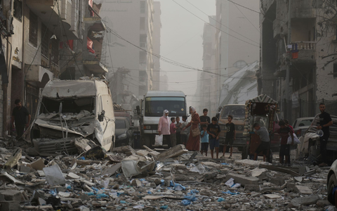 Israel hat wegen des Gaza-Kriegs nach Ansicht von US-Präsident Trump in Teilen der US-Politik an Reputation eingebüßt. - Foto: Jehad Alshrafi/AP/dpa