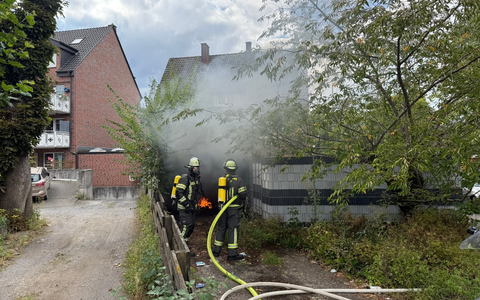 FW-WRN: Garagenbrand alarmiert die Feuerwehr - Foto: presseportal.de