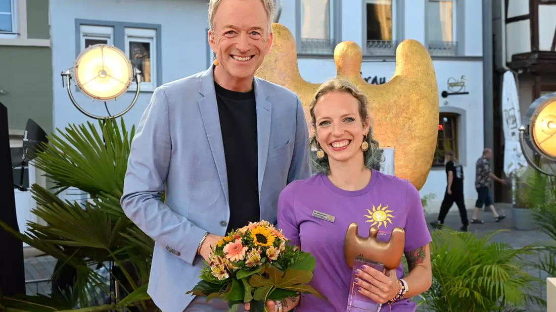SWR / Ehrensache-Preise in Alzey verliehen / Publikumspreis an Eva Jammermann aus Bitburg - Bild: presseportal.de