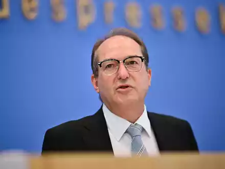 Kurz nach Amtsantritt hatte Dobrindt im Mai die Kontrollen an den deutschen Außengrenzen verstärkt. (Archivbild) - Foto: Sebastian Christoph Gollnow/dpa