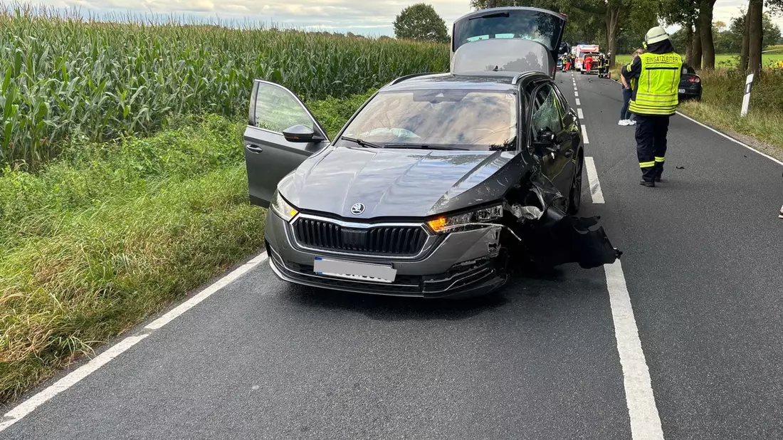 FW-ROW: Schwerer Verkehrsunfall auf der Kreisstraße 139 - Motorradfahrer schwer verletzt +++ Katze in misslicher Lage - Bild: presseportal.de