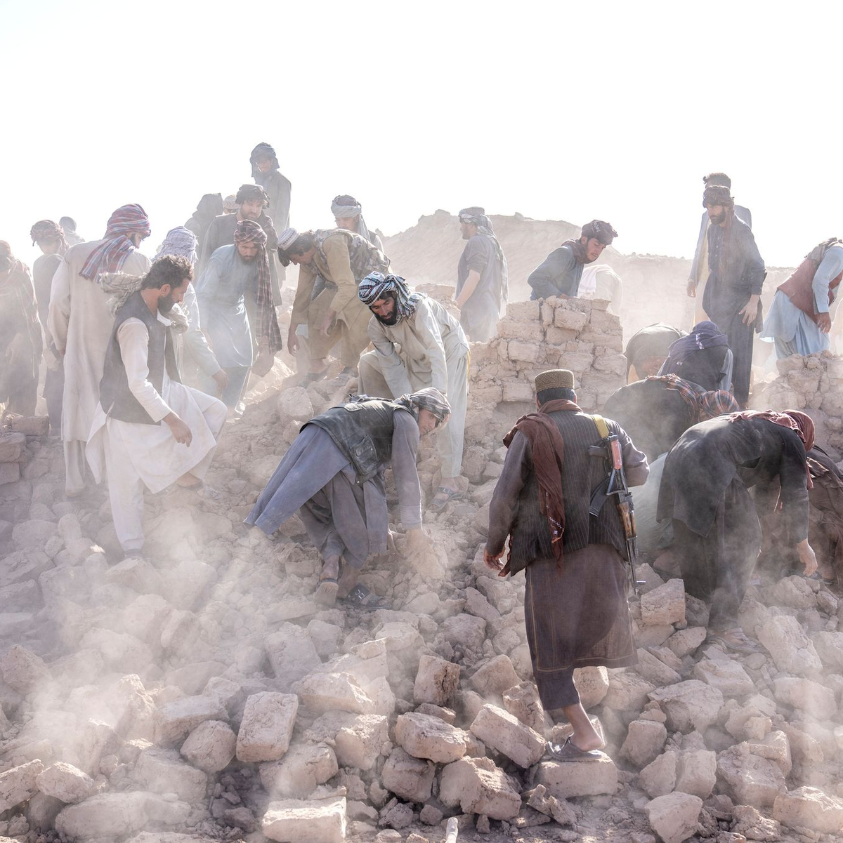 Immer wieder gibt es schwere Erdbeben in der Region. (Archivbild)  - Foto: Ebrahim Noroozi/AP/dpa