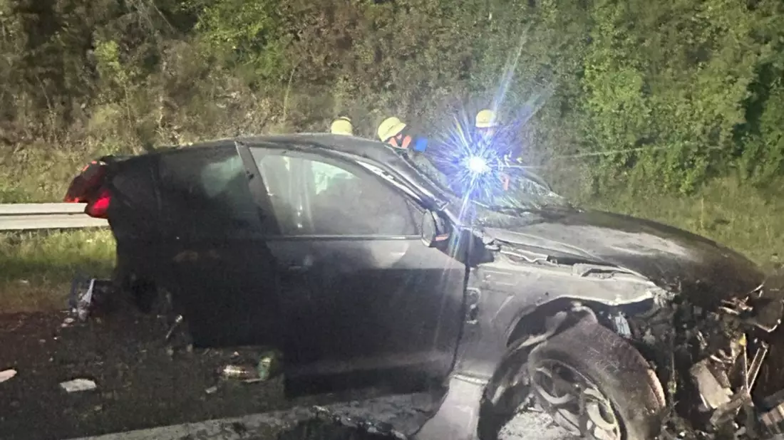 FW Pforzheim: Schwerer Verkehrsunfall auf der BAB 8 - Bild: presseportal.de