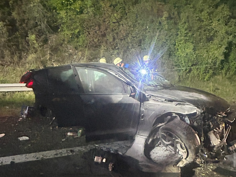 FW Pforzheim: Schwerer Verkehrsunfall auf der BAB 8 - Foto: presseportal.de