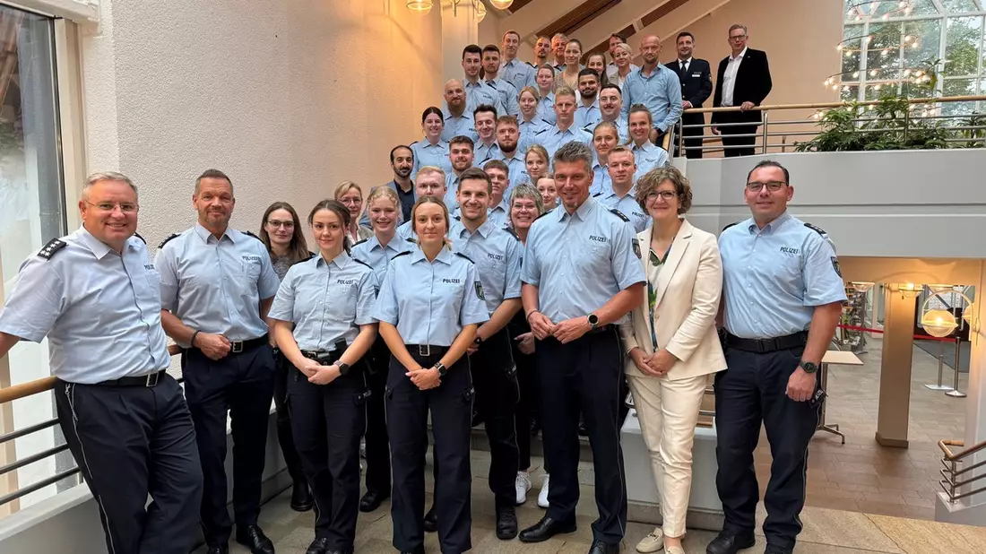 POL-SO: 28 neue Polizistinnen und Polizisten für die Kreispolizeibehörde Soest - Bild: presseportal.de