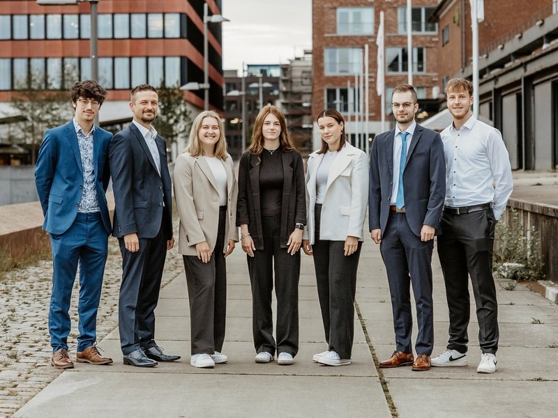 HZA-HB: Berufseinsteiger beim Hauptzollamt Bremen / Jetzt Karriere beim ZOLL starten! - Foto: presseportal.de