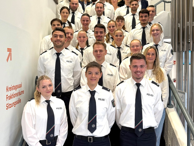 POL-SU: Verstärkung für die Polizei: 36 neue Beamtinnen und Beamte starten im Rhein-Sieg-Kreis - Foto: presseportal.de