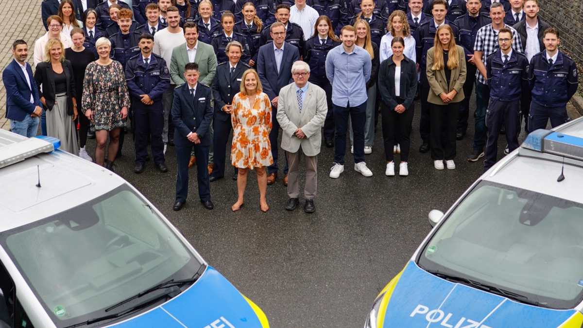 POL-BO: Verstärkung für das Team 110 - Foto: presseportal.de