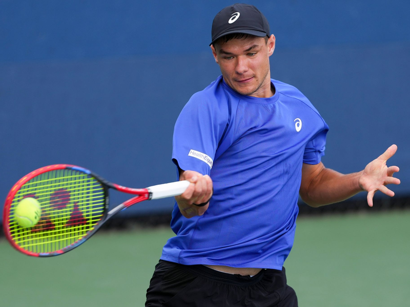 Diese heiß begehrte Sonnenkappe sorgt jetzt auch in Polen für viel Wirbel und Kritik an einem Geschäftsmann. (Archivbild) - Foto: Kirsty Wigglesworth/AP/dpa