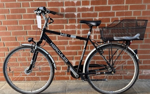 POL-HK: Soltau: Unfall auf der B 71; Munster: Skulptur beschädigt; Soltau: Safe aus Golfclub gestohlen; Soltau: Eigentümer von Fahrrad gesucht (Foto) - Foto: presseportal.de