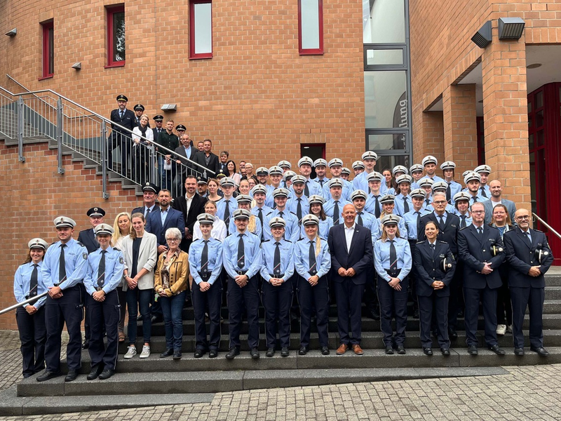 POL-REK: 250901-1: Über 50 neue Polizistinnen und Polizisten für den Rhein-Erft-Kreis - Foto: presseportal.de