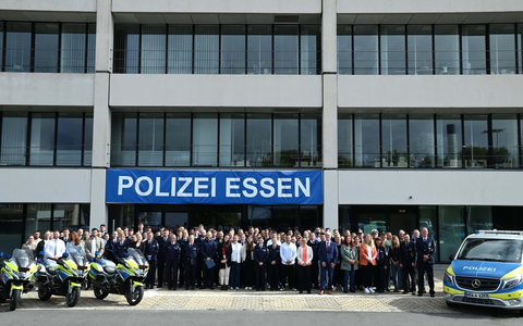 POL-E: Essen/Mülheim an der Ruhr: 114 neue Kolleginnen und Kollegen starten ihren Dienst bei der Polizei Essen - Foto: presseportal.de